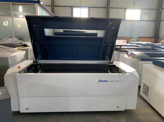 ± 5 μm Repetitività della piastra Calcolatore-piastra termico per stoccaggio interno stabile a temperatura costante di 20 C