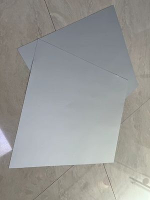 Lastra di stampa CTP senza sviluppo grigio-bianca con spessore 0,15 mm/0,30 mm per 100.000-300.000 impressioni