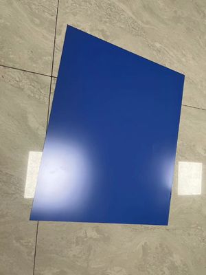 Lastra CTP a doppio strato blu scuro con 350.000 impression, spessore da 0,15 mm a 0,40 mm e guadagno di punto ≤10% per stampa di alta qualità